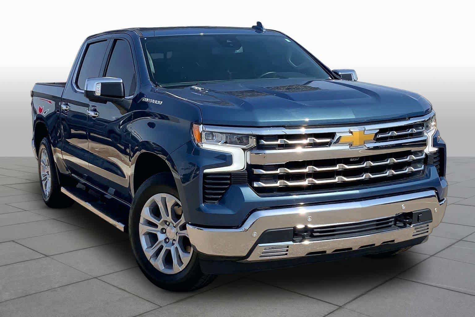 Used 2024 Chevrolet Silverado 1500 LTZ w/ LTZ Convenience Package II RWD image 3