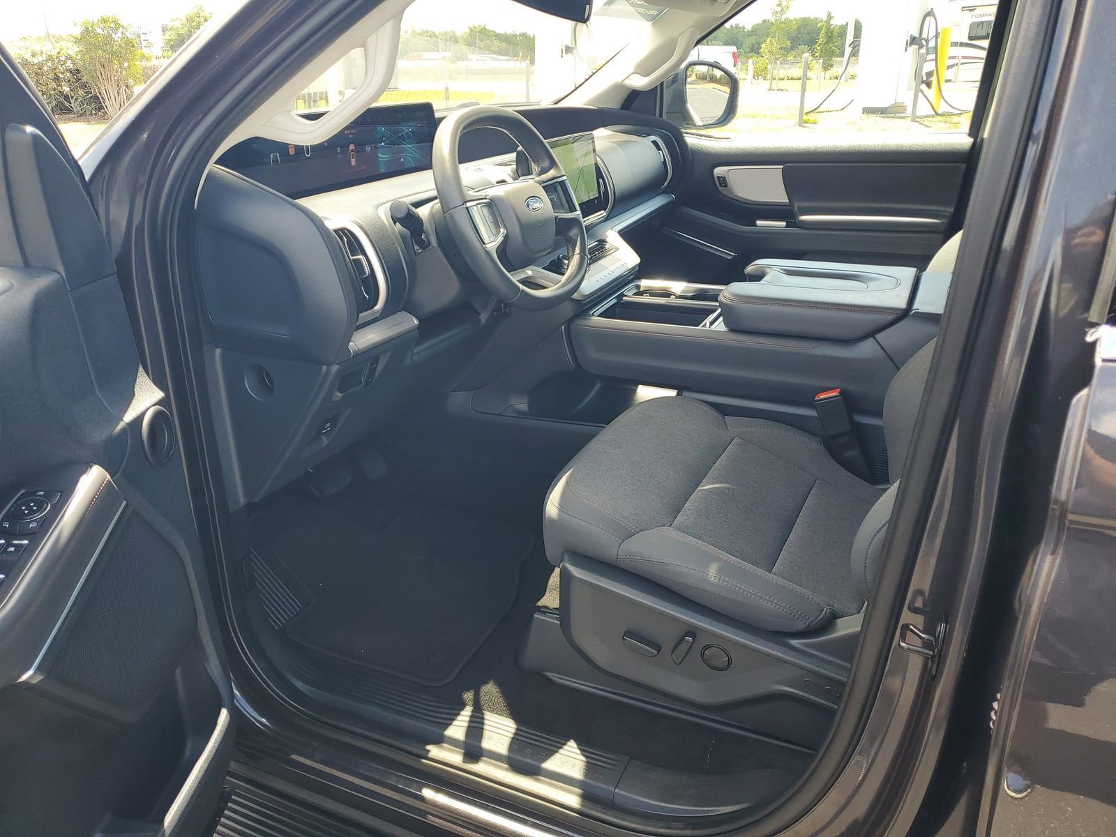 Certified 2025 Ford Expedition Active RWD image 18