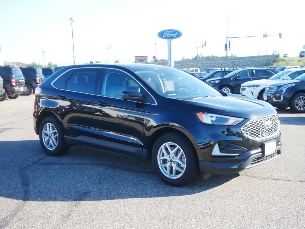 Certified 2024 Ford Edge SEL AWD/4WD image 4