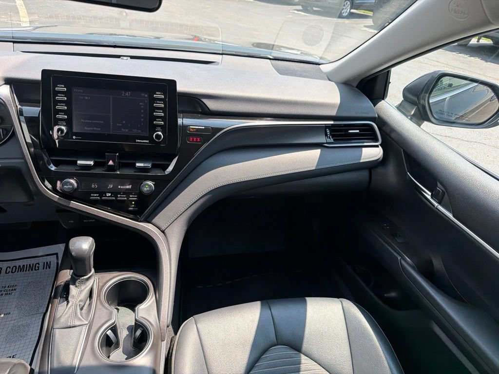 Used 2021 Toyota Camry SE FWD image 22