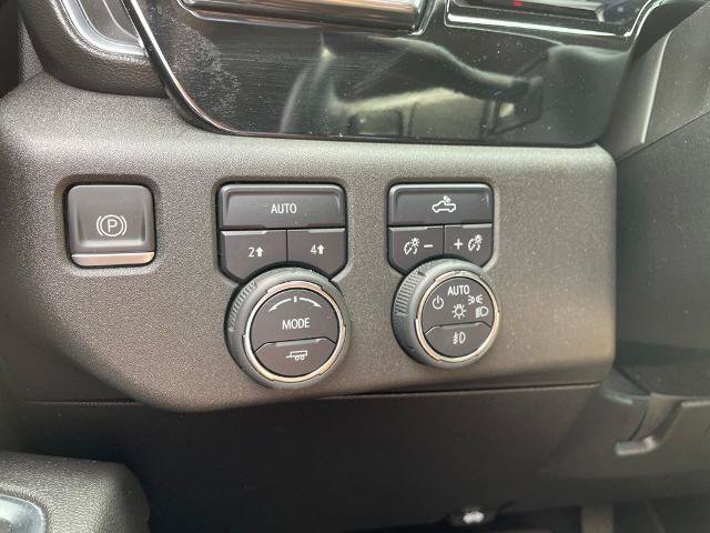 Used 2023 Chevrolet Silverado 1500 RST w/ Redline Edition AWD/4WD image 25
