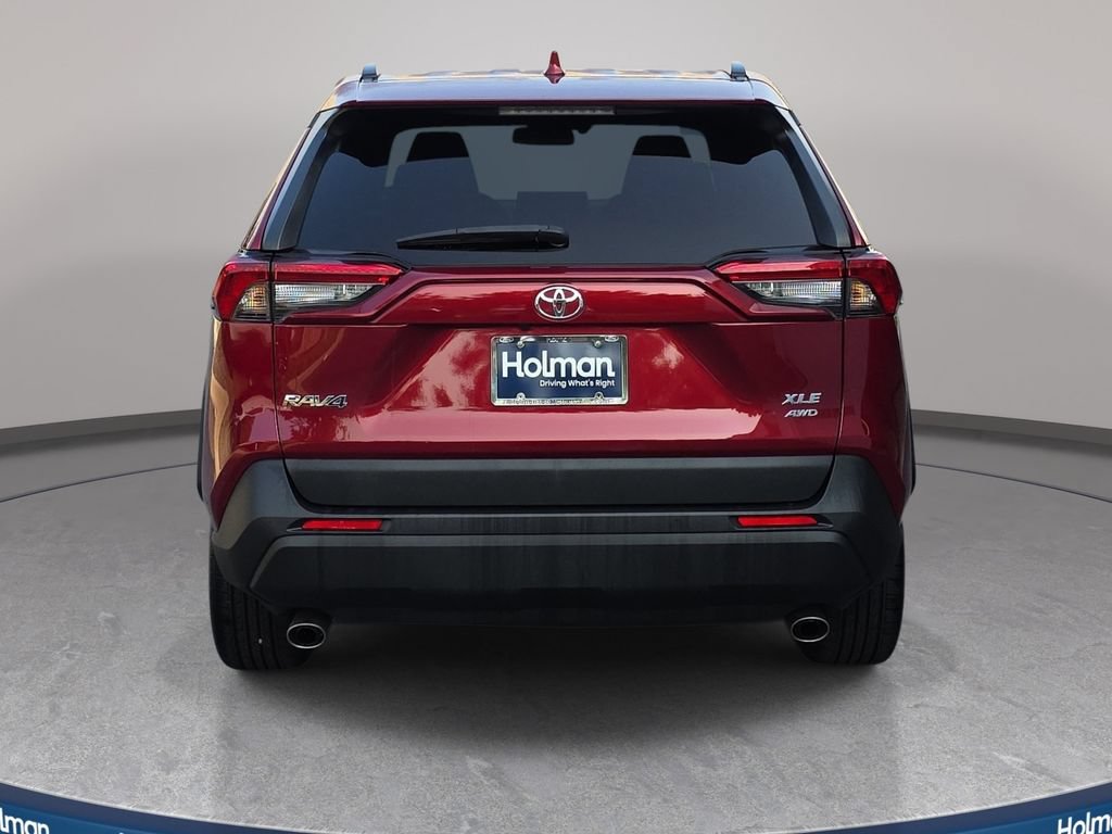 Used 2021 Toyota RAV4 XLE Premium AWD/4WD image 6