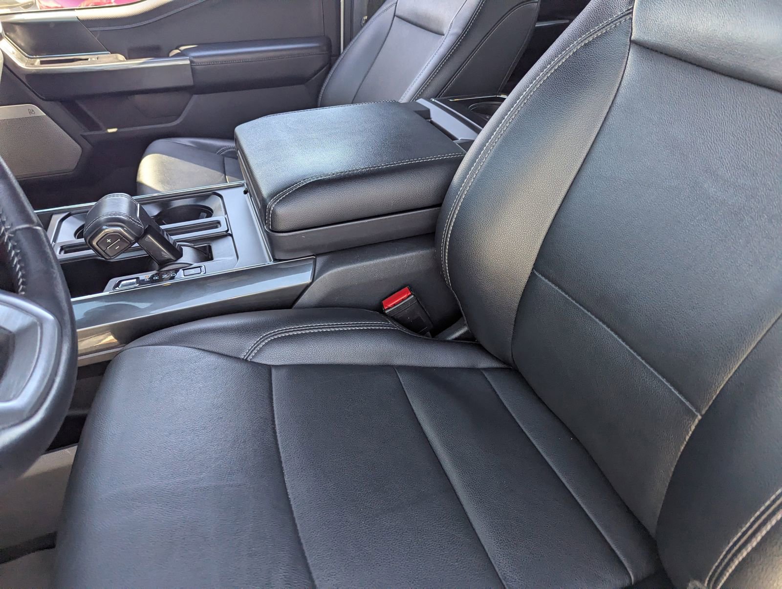 Certified 2022 Ford F150 XLT w/ Equipment Group 302A High image 19