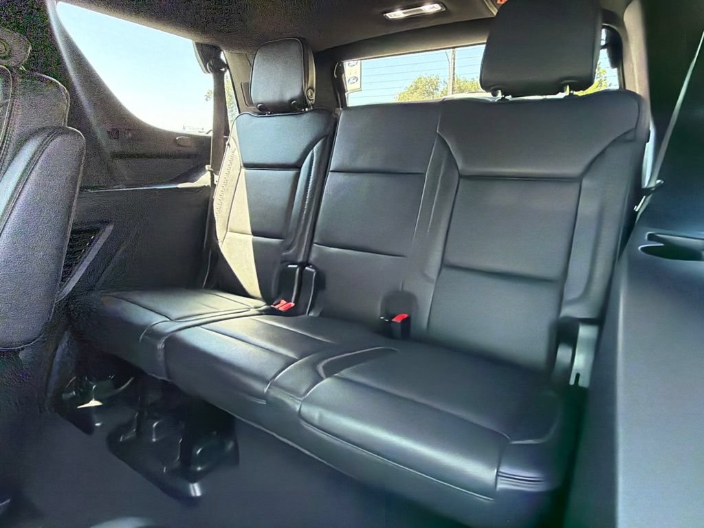 Used 2023 GMC Yukon Denali RWD image 35