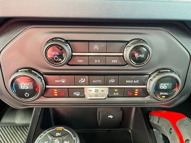 Certified 2025 Ford Bronco Heritage Edition AWD/4WD image 37