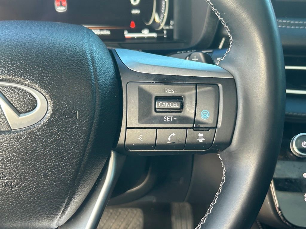 Used 2023 INFINITI QX60 Sensory w/ Cargo Package AWD/4WD image 40
