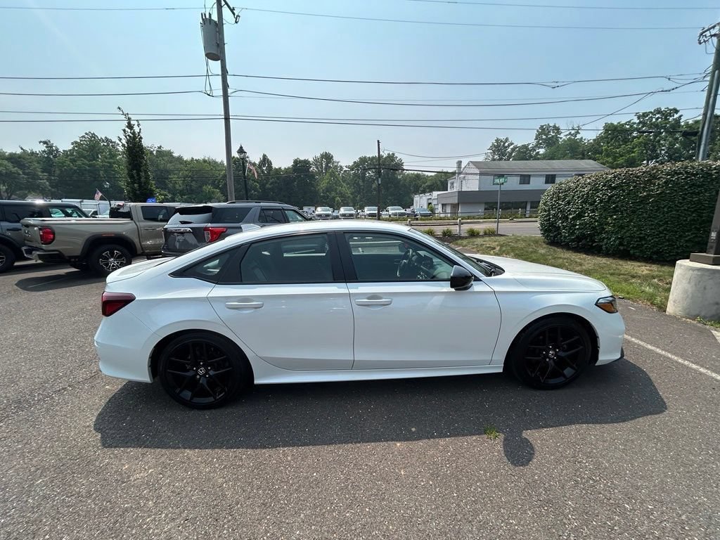 Used 2025 Honda Civic Sport image 4