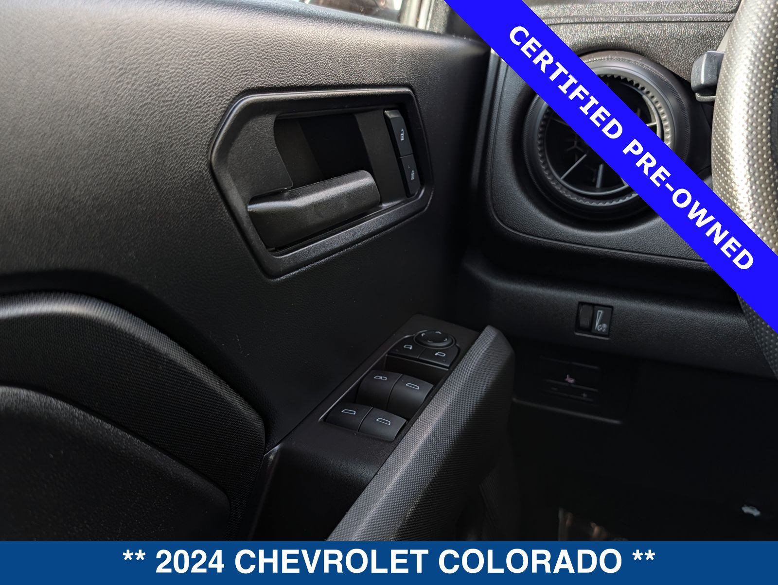 Used 2024 Chevrolet Colorado Trail Boss w/ Technology Package AWD/4WD image 24