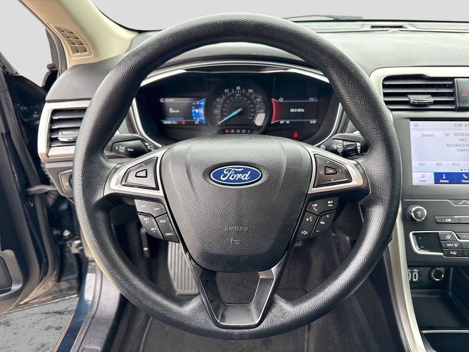 Certified 2020 Ford Fusion SE FWD image 22