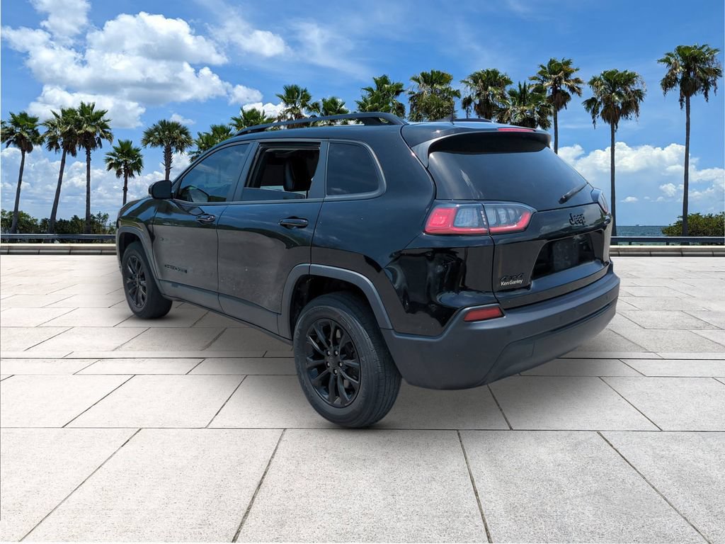Used 2023 Jeep Cherokee Altitude Lux AWD/4WD image 5