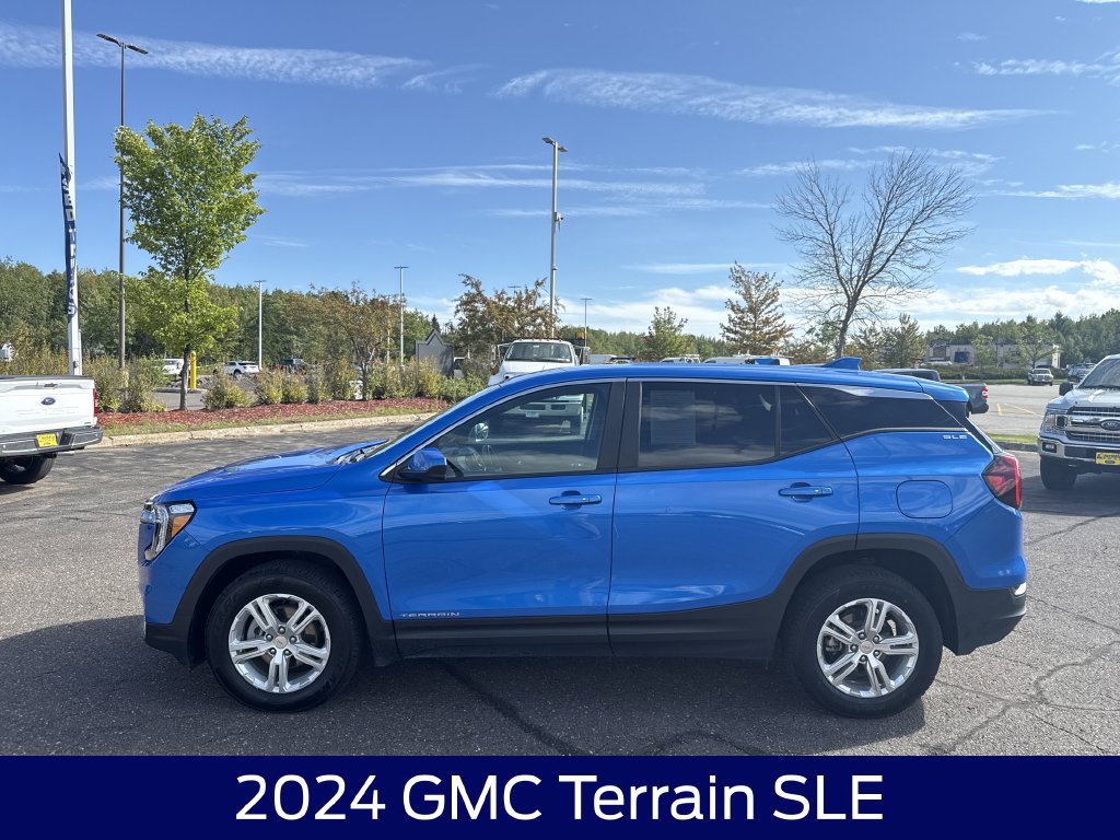 Used 2024 GMC Terrain SLE AWD/4WD image 8