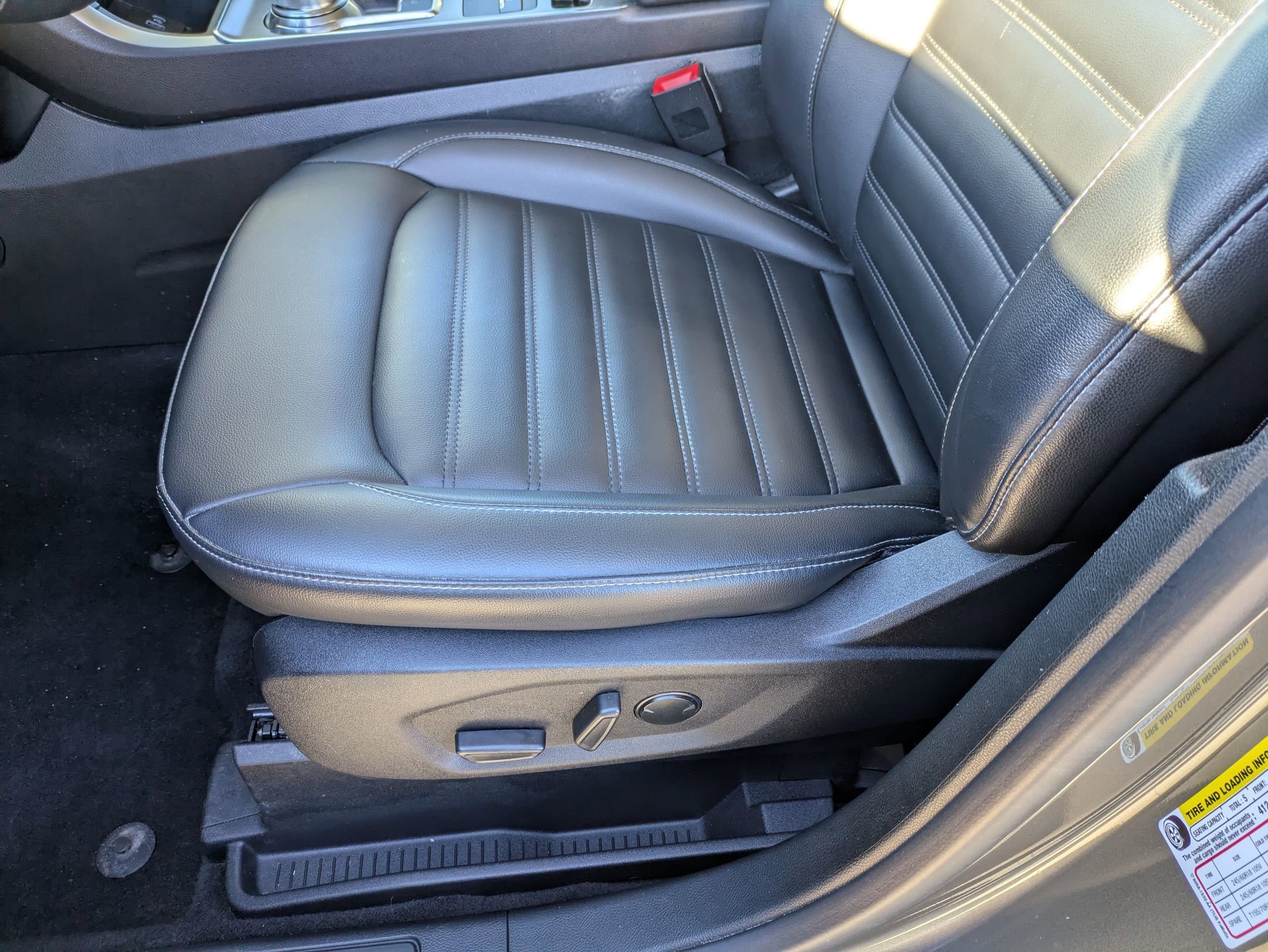 Certified 2022 Ford Edge SEL w/ Convenience Package image 13