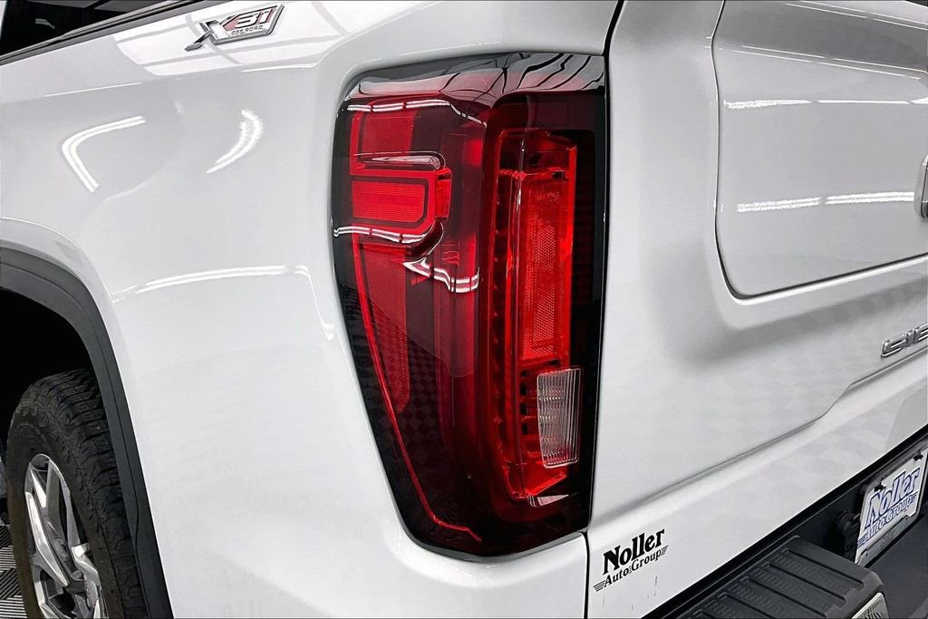 Used 2024 GMC Sierra 1500 SLT w/ SLT Premium Package image 31