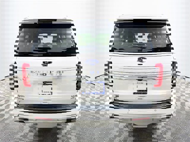 Certified 2022 Ford Expedition Max Platinum image 4