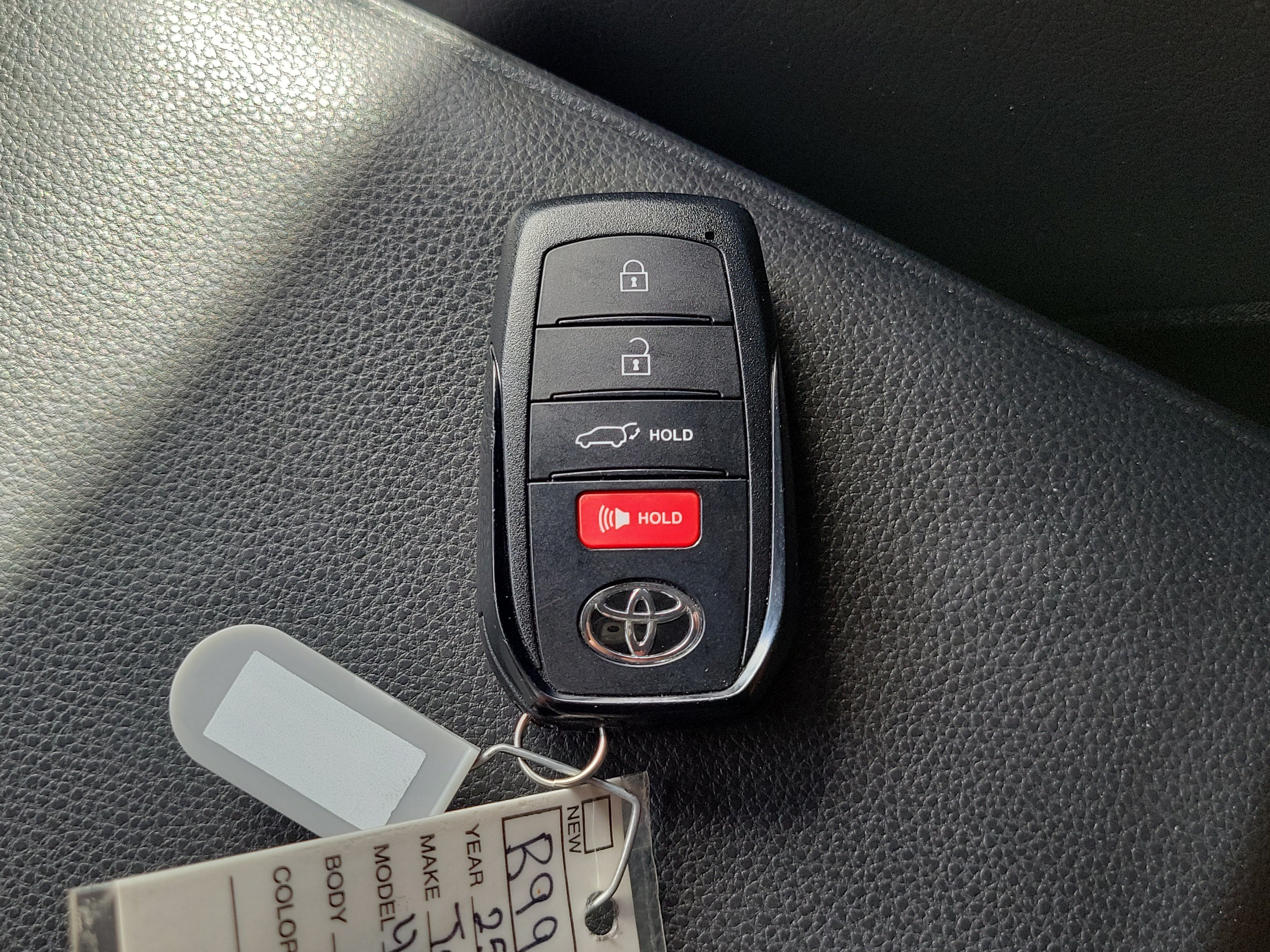 Used 2025 Toyota 4Runner TRD Off-Road Premium AWD/4WD image 30