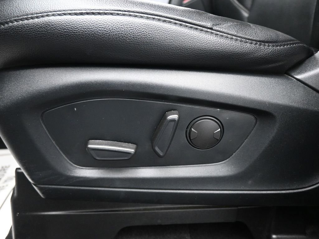 Certified 2020 Ford Explorer XLT w/ Equipment Group 202A image 39