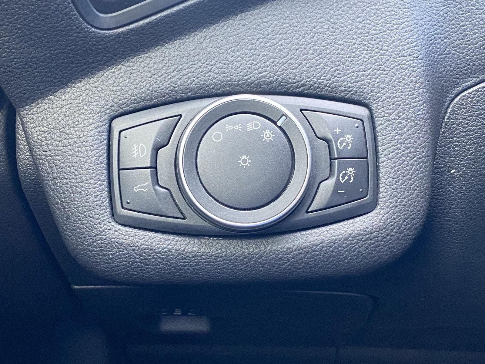 Certified 2017 Ford Escape SE FWD image 16