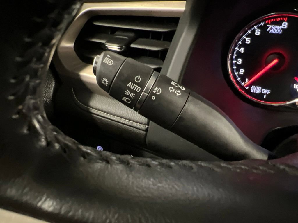 Used 2020 GMC Acadia Denali w/ Technology Package FWD image 14