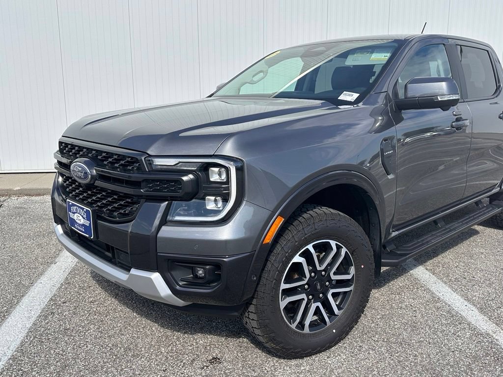 Certified 2024 Ford Ranger Lariat w/ Advanced Towing Package AWD/4WD image 2