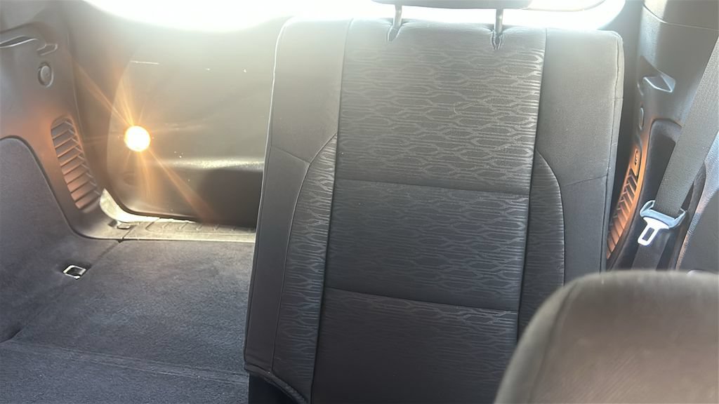 Used 2025 Dodge Durango GT RWD image 21