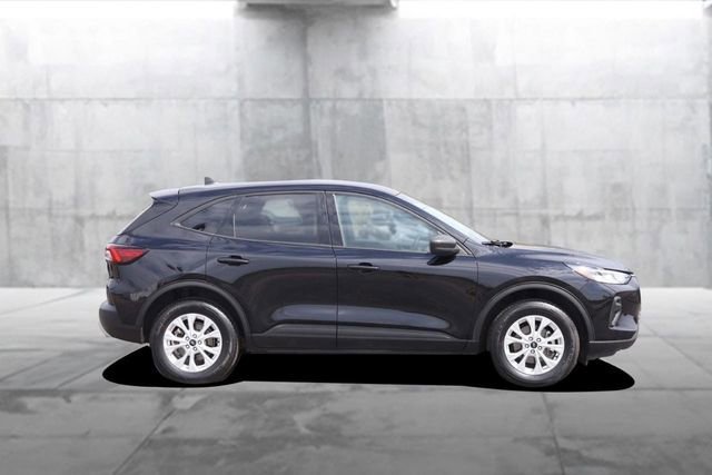 Certified 2025 Ford Escape Active image 3
