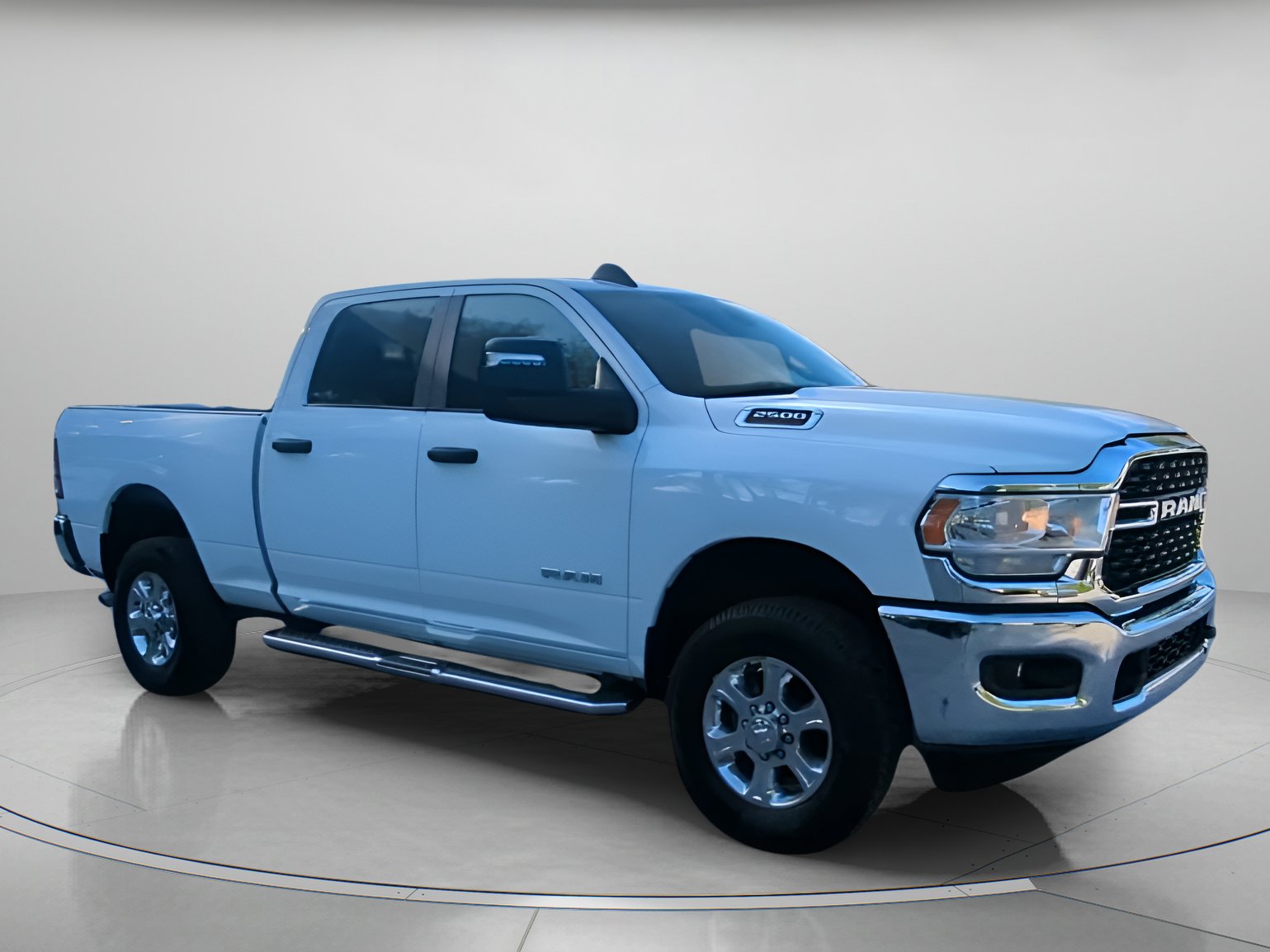 Used 2024 RAM 2500 Big Horn AWD/4WD image 36
