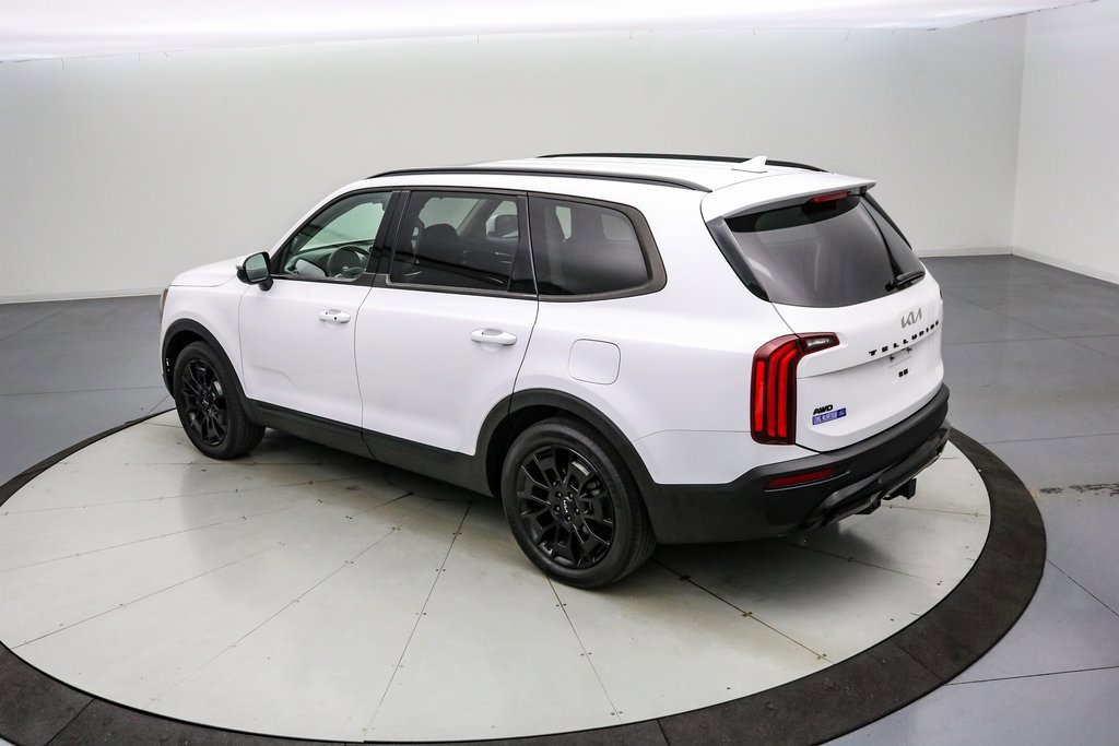 Used 2022 Kia Telluride EX w/ EX Premium Package image 3