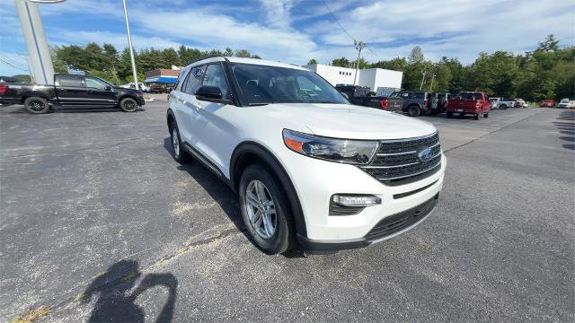 Certified 2022 Ford Explorer XLT w/ Equipment Group 202A image 8