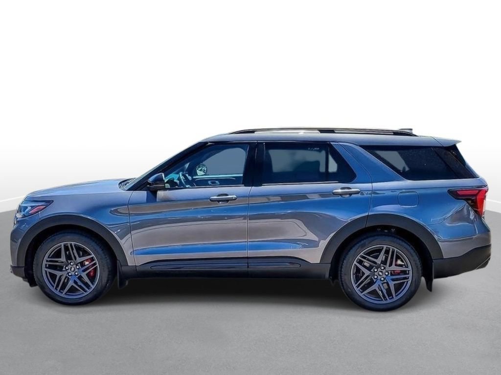 Certified 2025 Ford Explorer ST AWD/4WD image 4