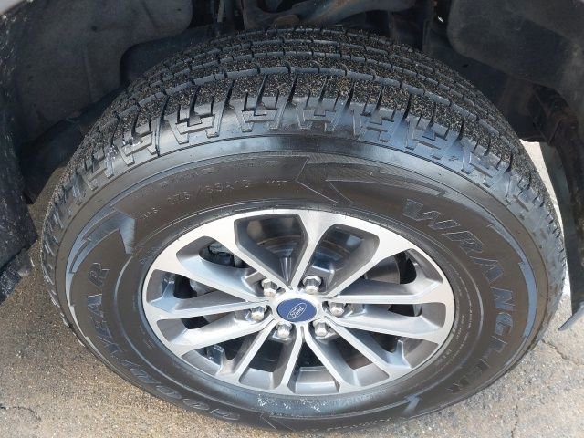 Certified 2019 Ford F150 XLT w/ Equipment Group 302A Luxury image 11