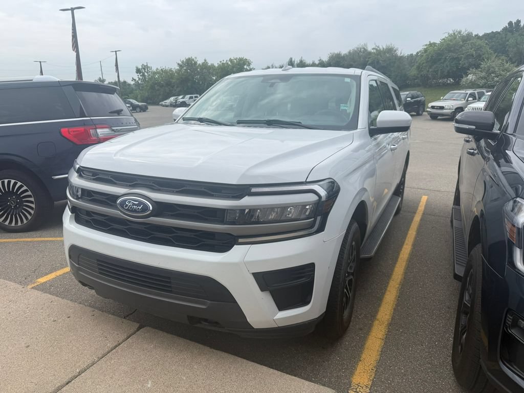 Certified 2023 Ford Expedition Max XLT AWD/4WD image 3