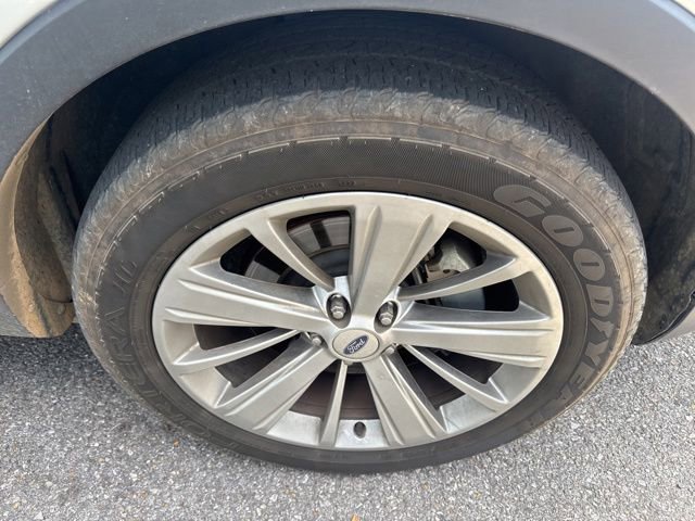 Certified 2018 Ford Explorer Limited FWD image 4