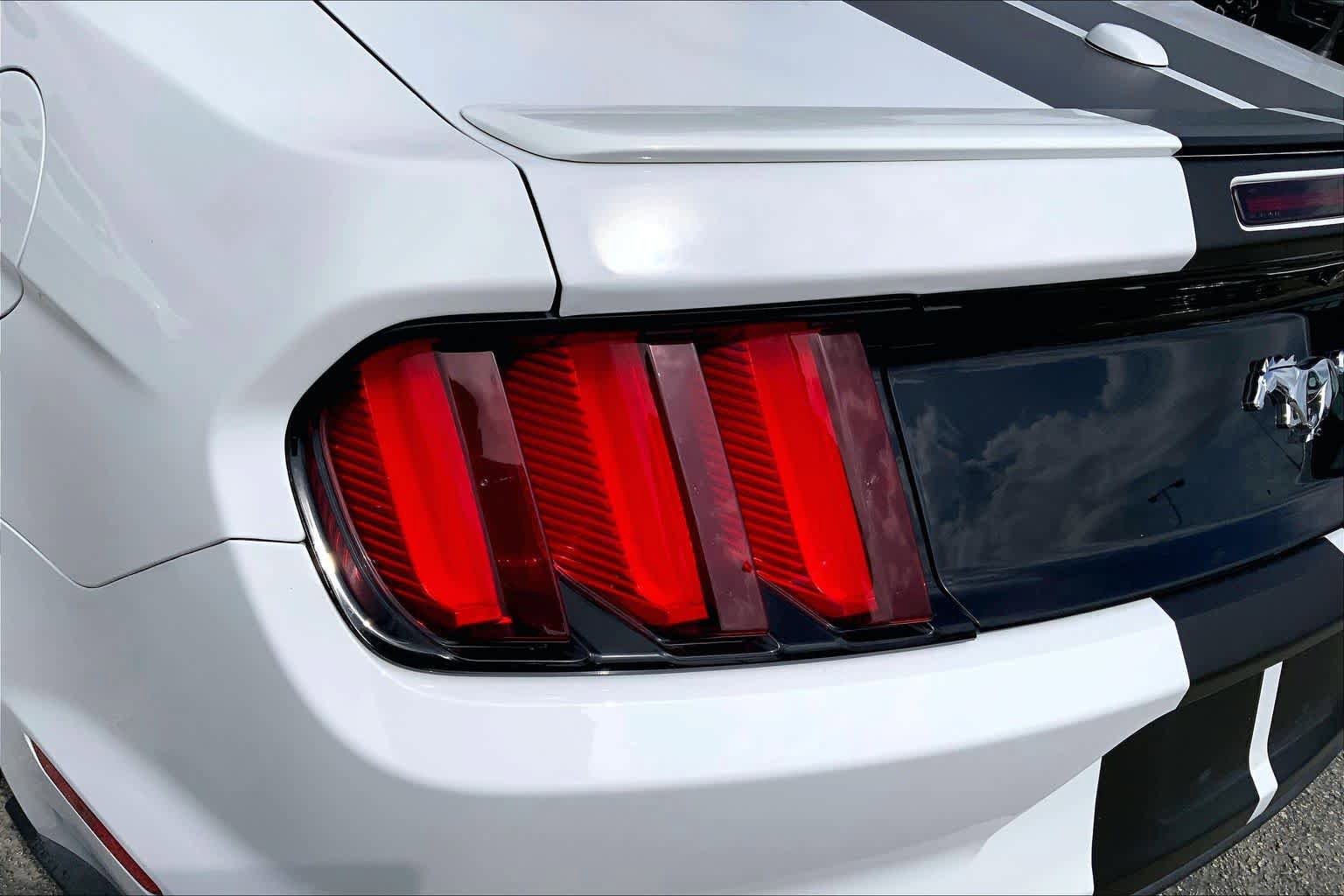 Certified 2017 Ford Mustang Premium RWD image 22