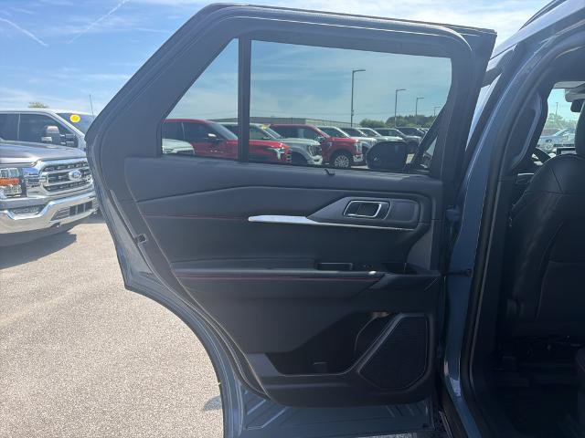 Certified 2025 Ford Explorer ST-Line w/ Premium Package RWD image 25