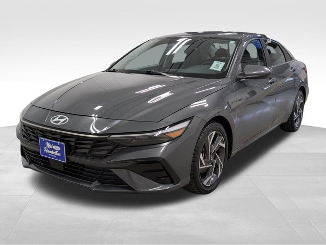 Used 2025 Hyundai Elantra SEL FWD image 17
