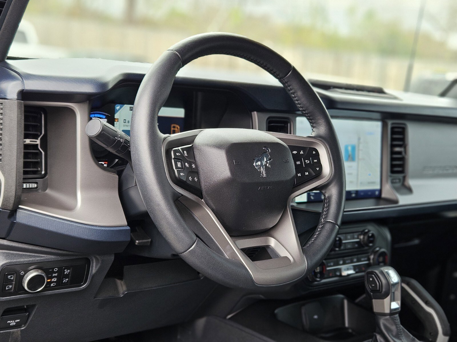 Certified 2023 Ford Bronco Outer Banks w/ Sasquatch Package image 16