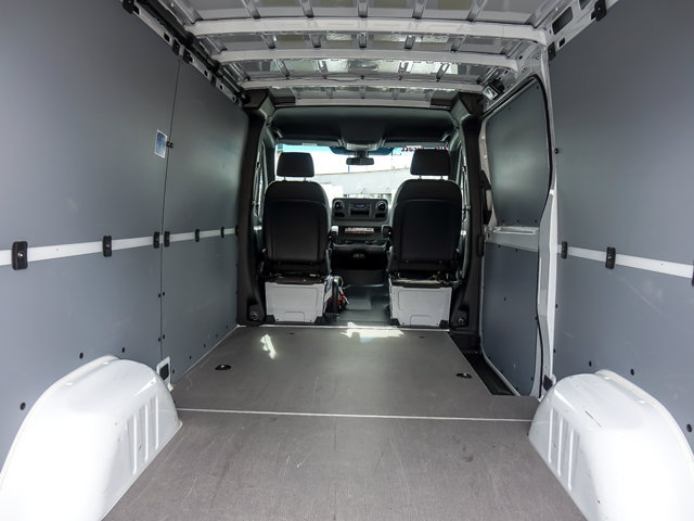 Used 2025 Mercedes-Benz Sprinter 2500 image 24