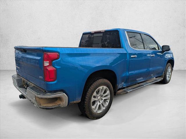 Used 2023 Chevrolet Silverado 1500 LTZ w/ LTZ Premium Package AWD/4WD image 5