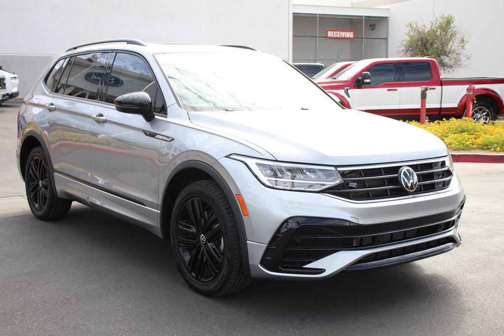 Used 2022 Volkswagen Tiguan SE R-Line FWD image 11