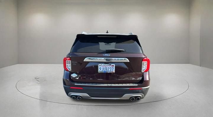 Certified 2023 Ford Explorer King Ranch RWD image 3