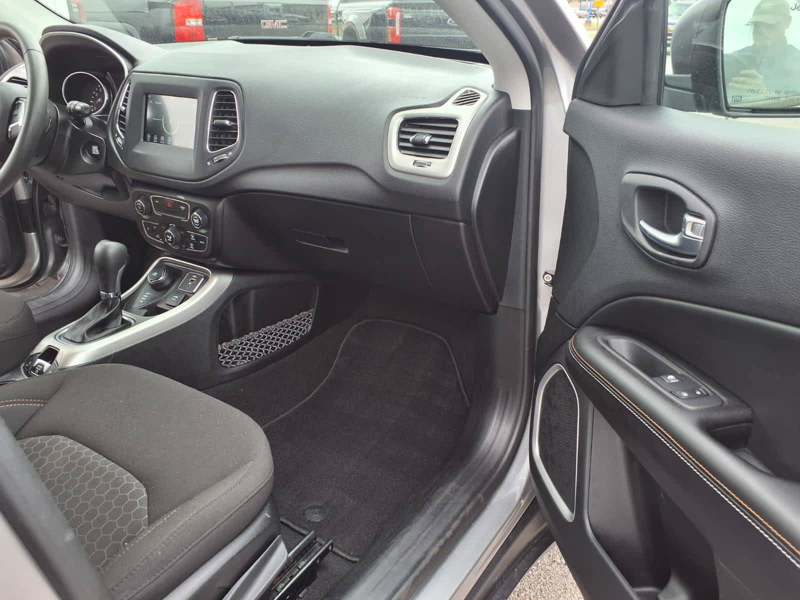 Used 2020 Jeep Compass Sport AWD/4WD image 24