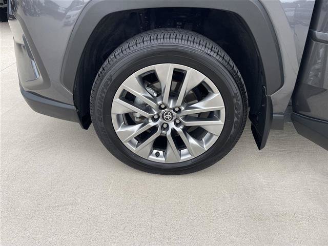 Used 2023 Toyota RAV4 XLE Premium AWD/4WD image 10