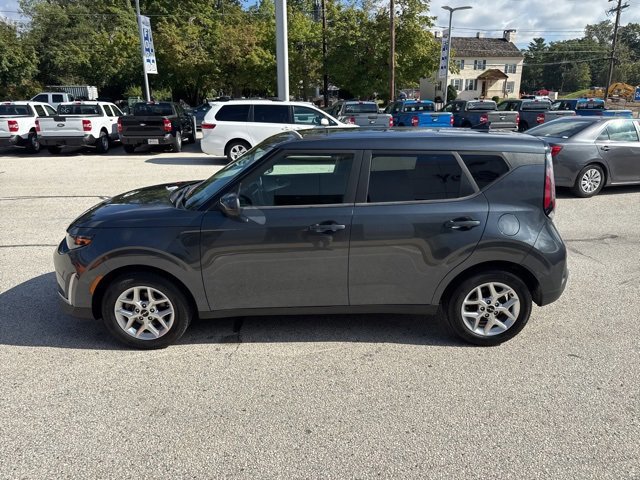 Used 2023 Kia Soul LX w/ LX Technology Package image 4