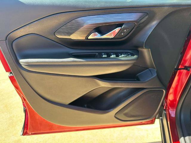 Used 2024 GMC Terrain SLE image 21