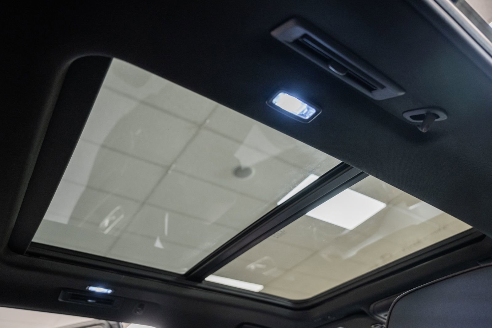 Used 2023 Chevrolet Tahoe High Country image 41