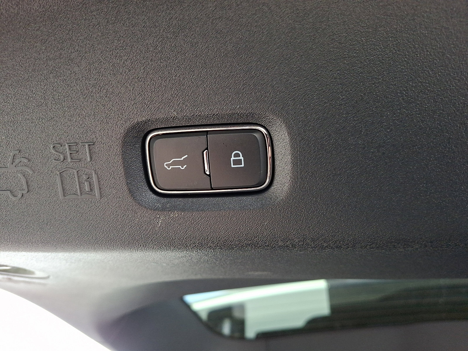 Certified 2025 Ford Expedition Max Platinum w/ Stealth Appearance Package image 32