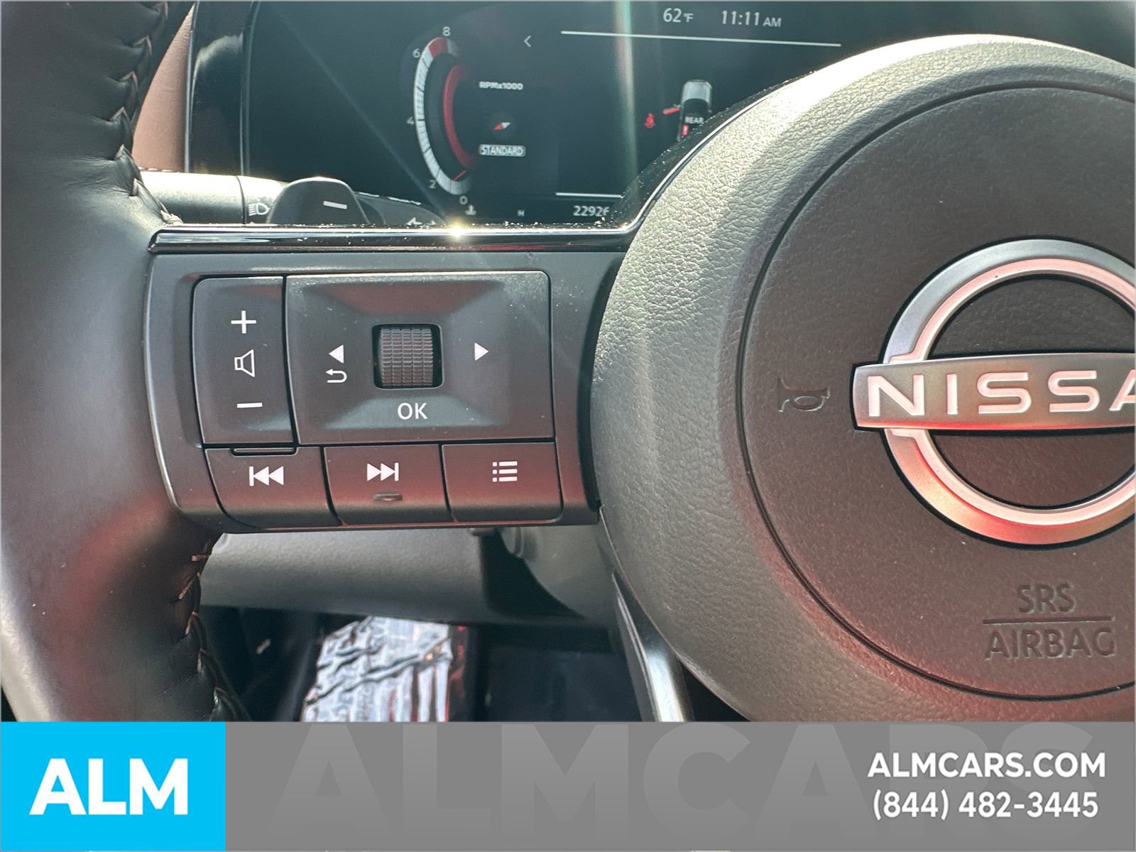 Used 2025 Nissan Pathfinder Platinum FWD image 21