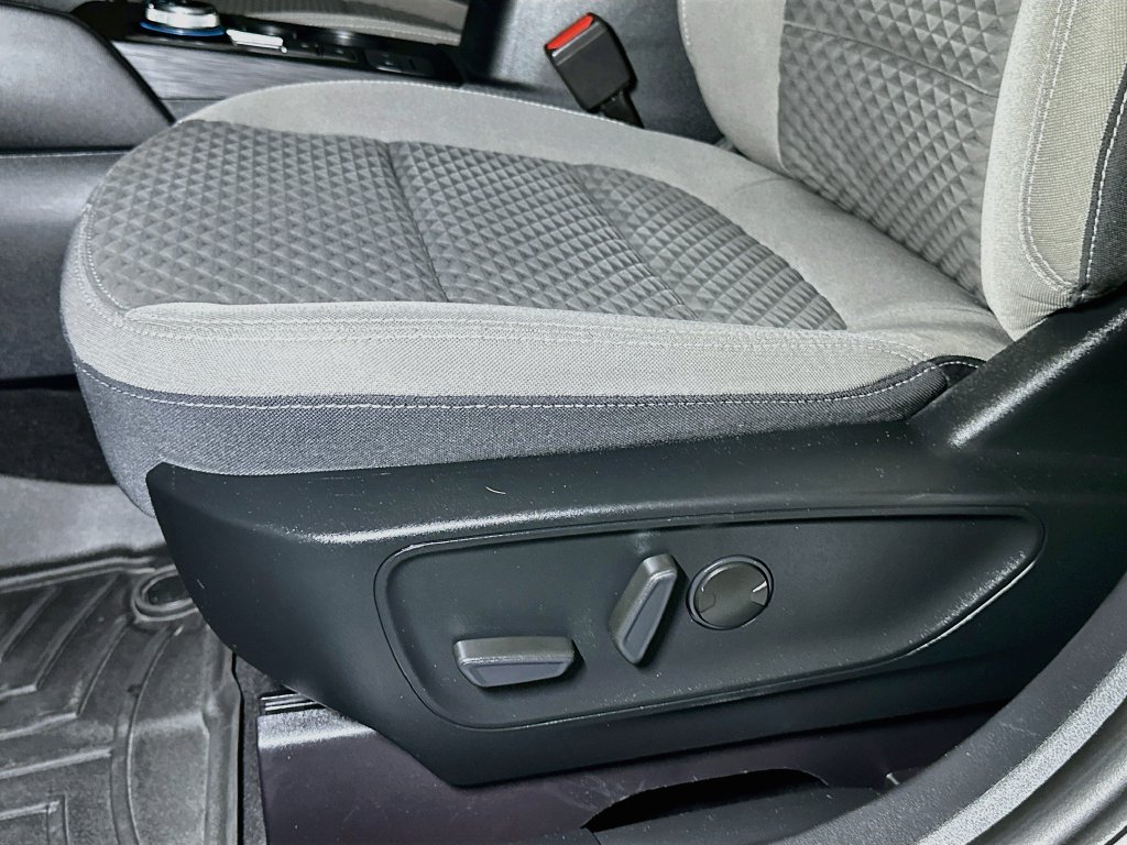 Certified 2021 Ford Escape SE w/ SE Sport Appearance Package AWD/4WD image 16