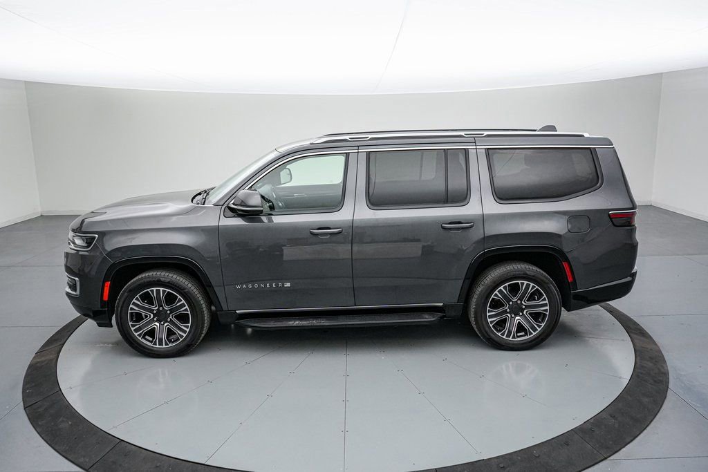 Used 2022 Jeep Wagoneer Series III image 2