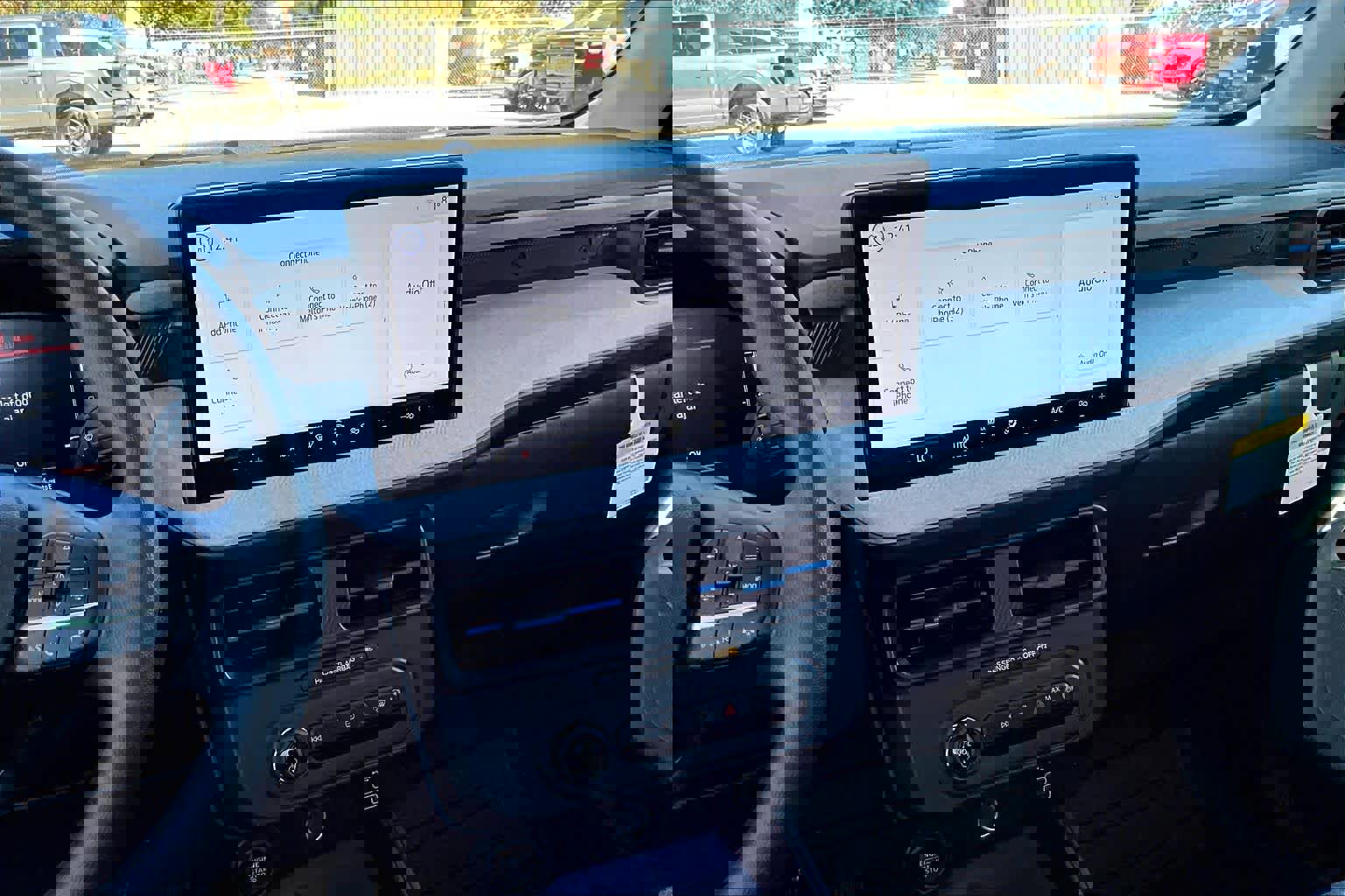 Certified 2025 Ford Maverick XLT image 9